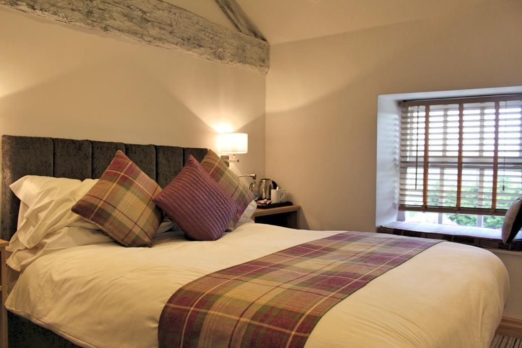 Healds Hall Hotel Cleckheaton Exteriör bild
