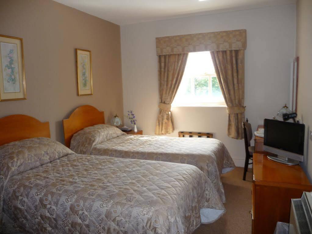 Healds Hall Hotel Cleckheaton Exteriör bild